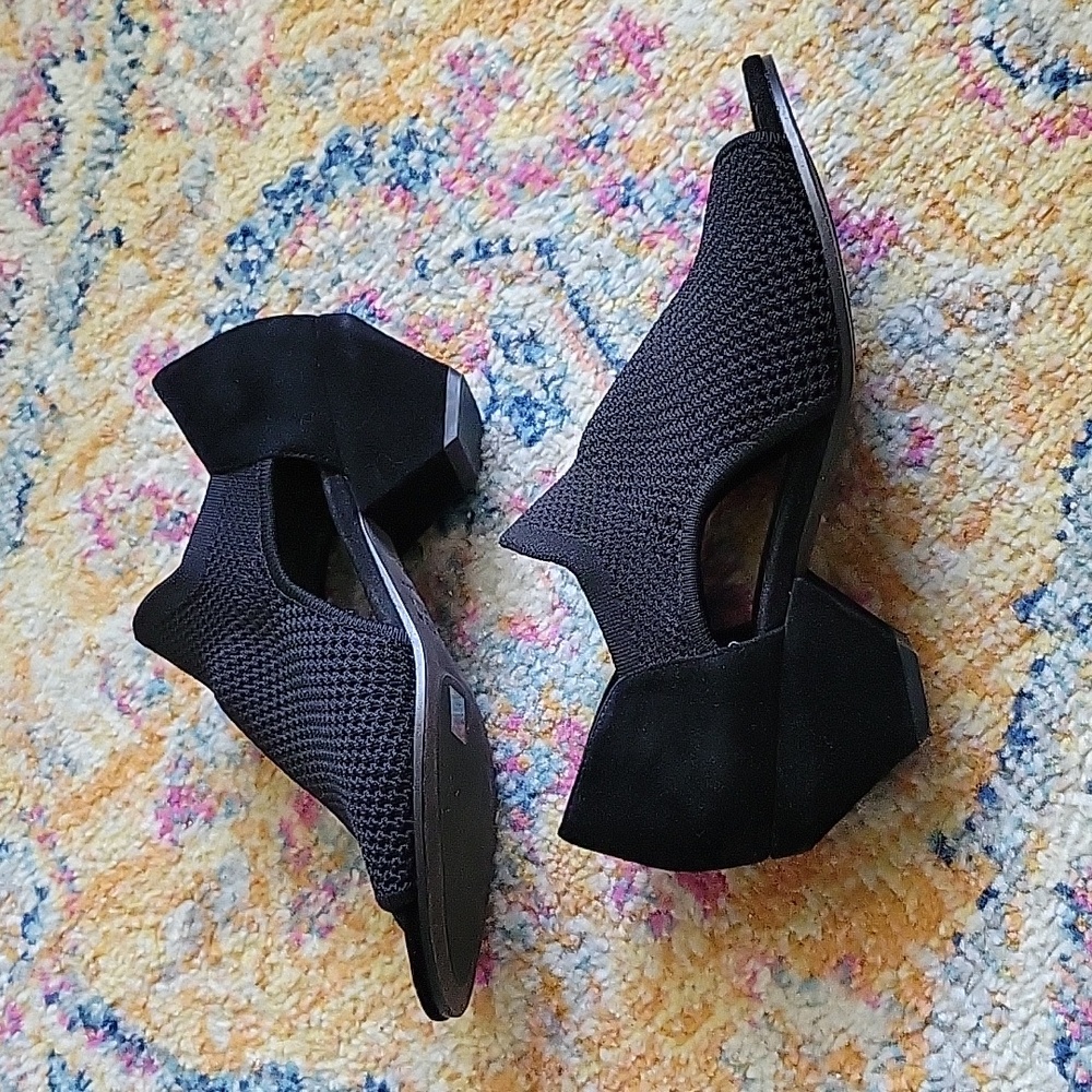Eileen Fisher Ferris Stretch Knit Peep Toe Block Heel Sandals in Black Size 8.5